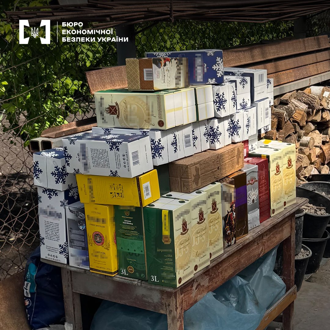 Незаконная торговля фальсифицированным алкоголем