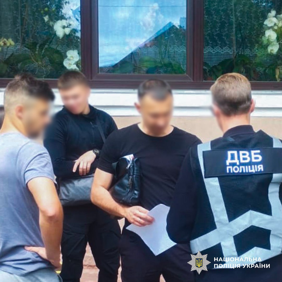 Нацполіція знешкодила шахрайську схему складання водійських іспитів із прихованими камерами