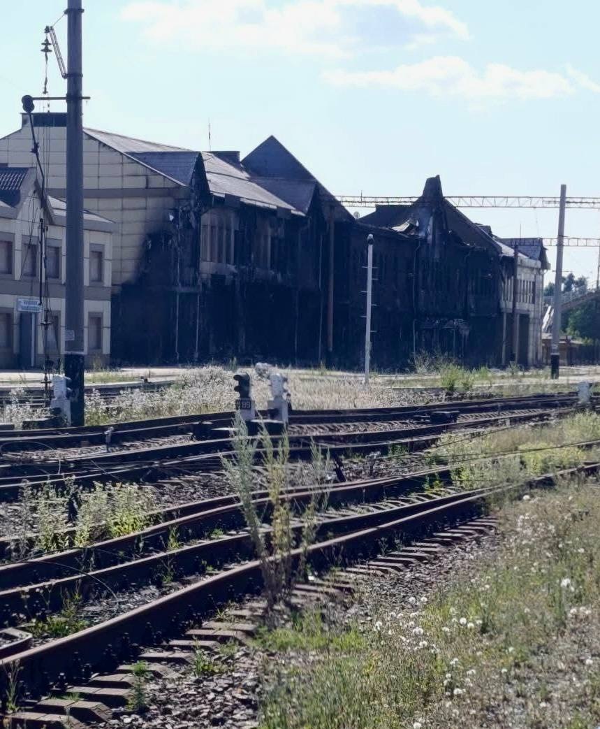 Железнодорожный вокзал в Покровске