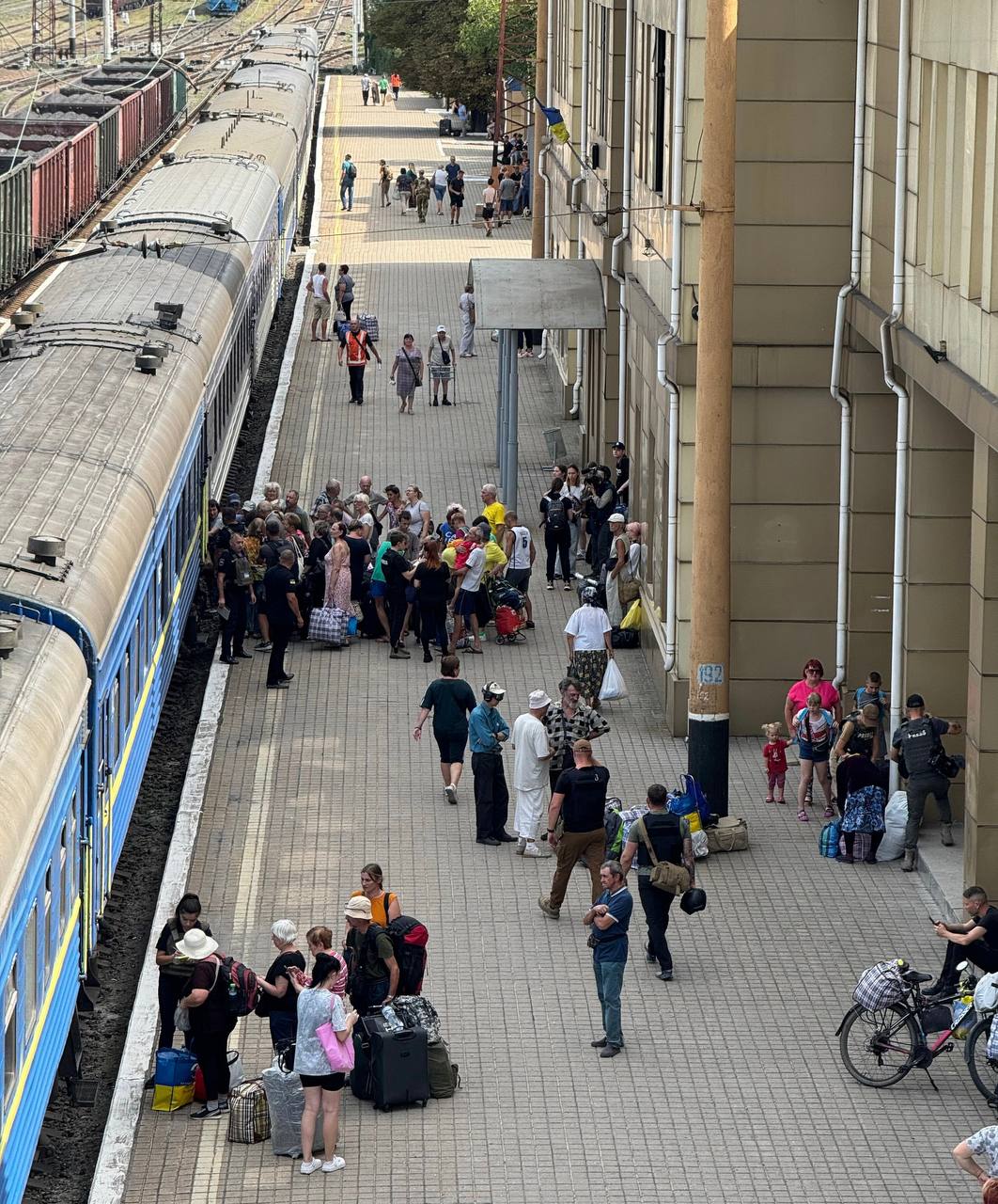 Железнодорожный вокзал в Покровске