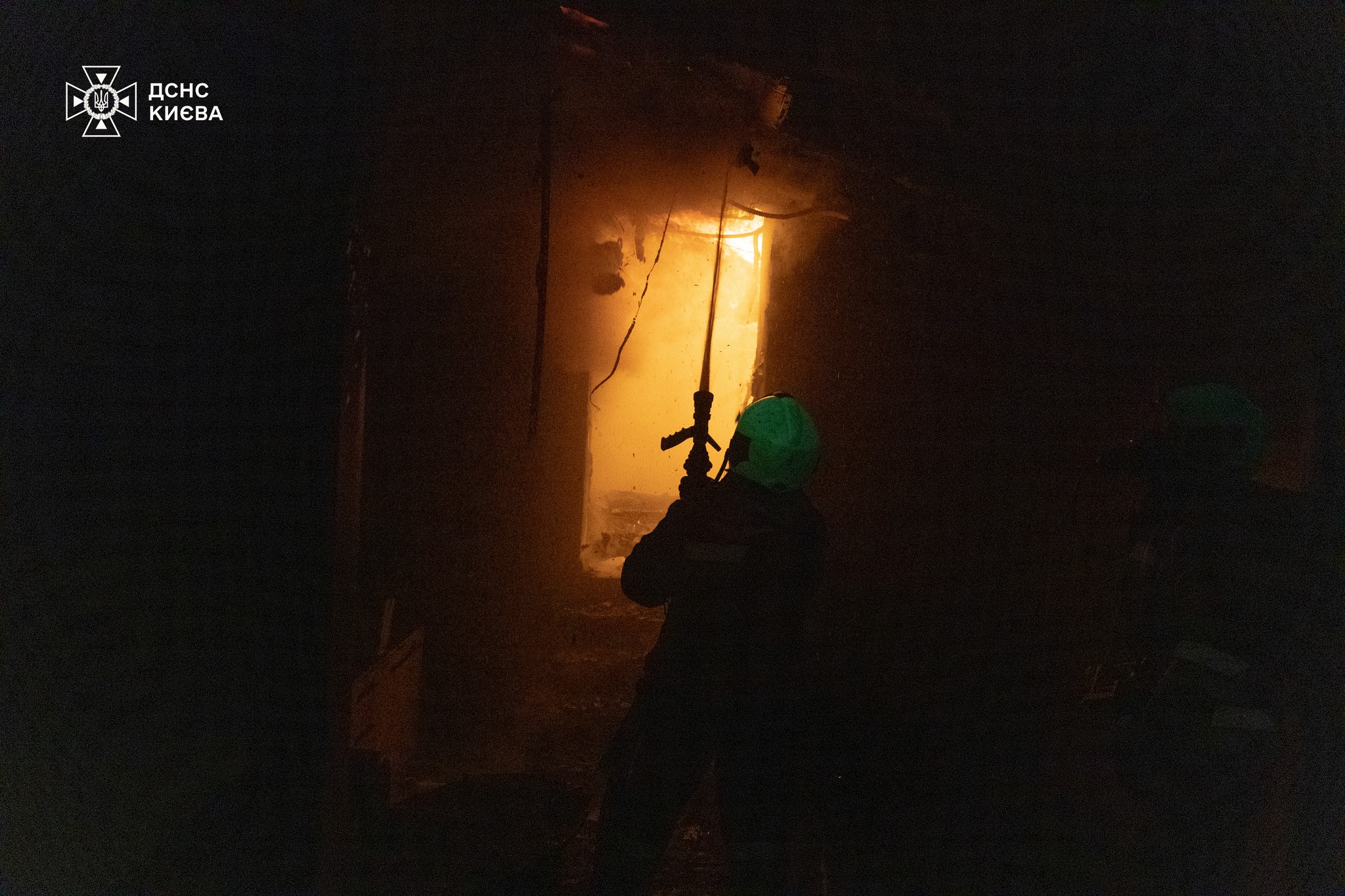 У центрі Києва горіла адмінбудівля