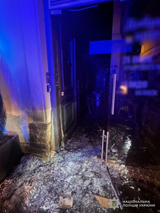У центрі Львова підпалили паб: поліція затримала підозрюваного