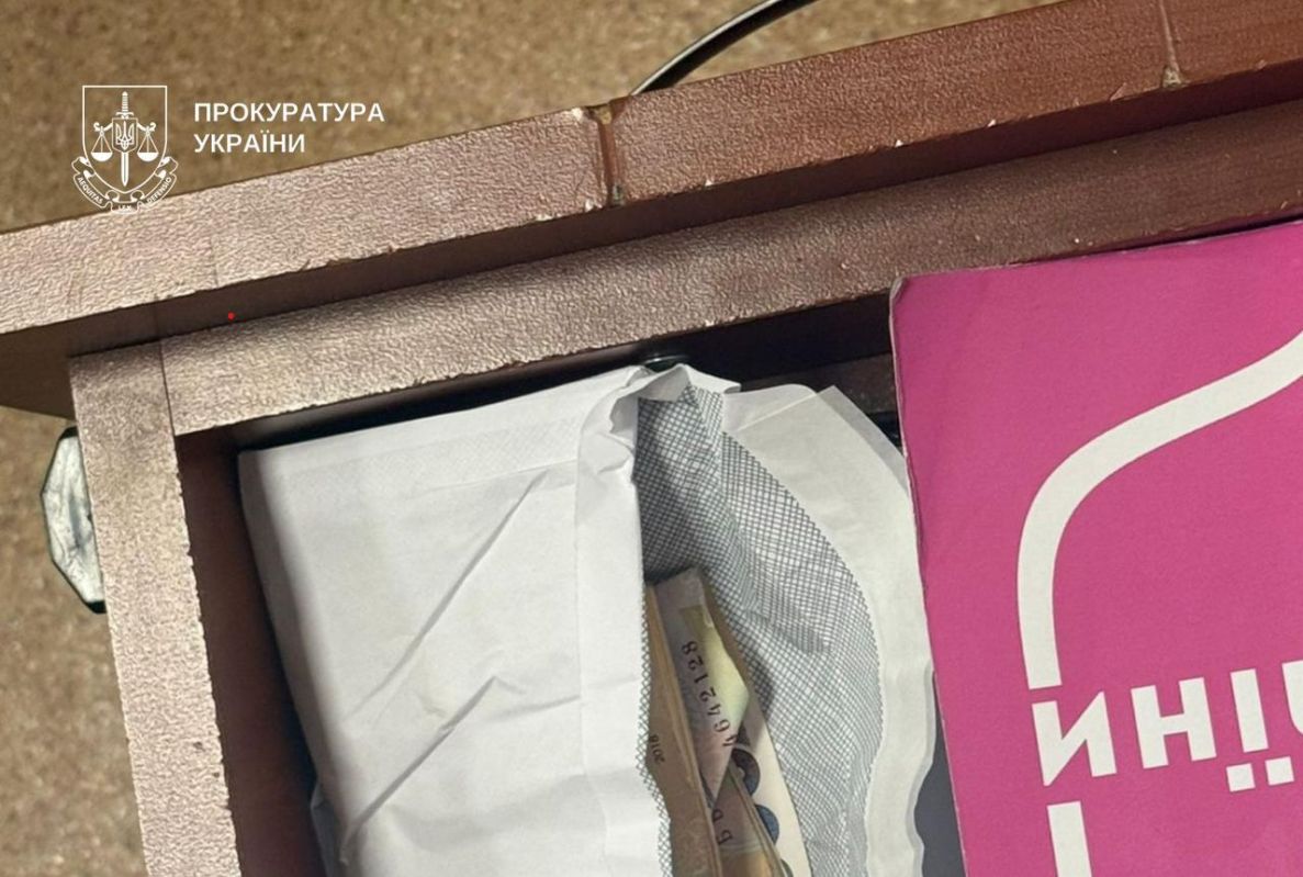 Посадовці Київської митниці брали за безперешкодне розмитнення автівок