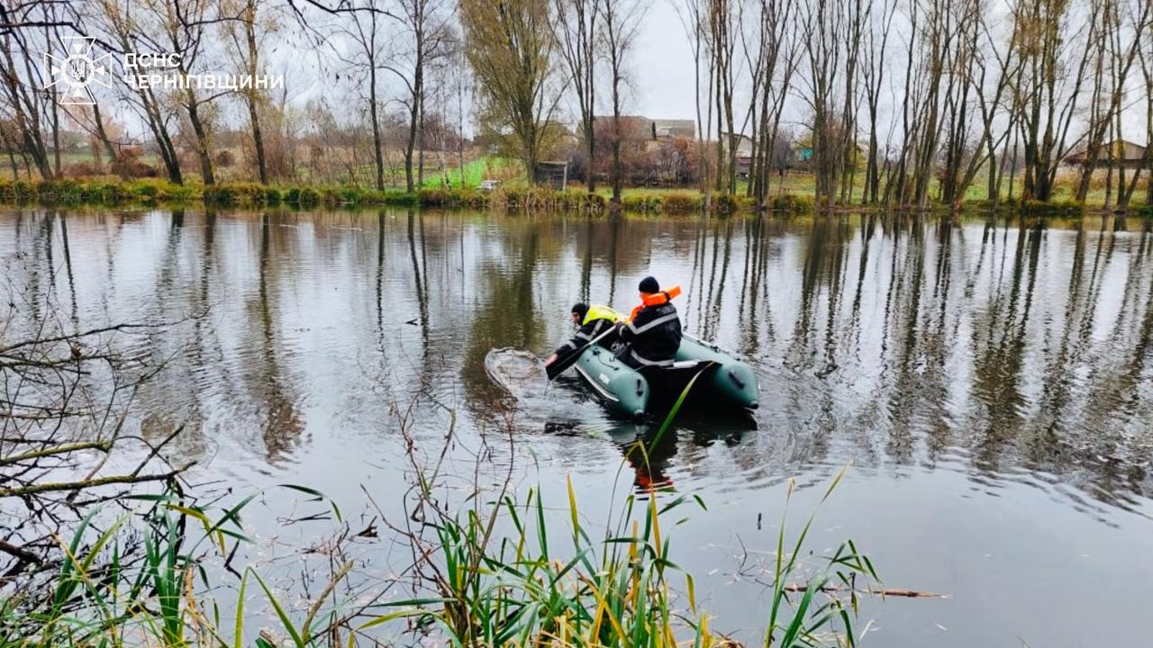 На Черниговщине из реки достали тело рыбака