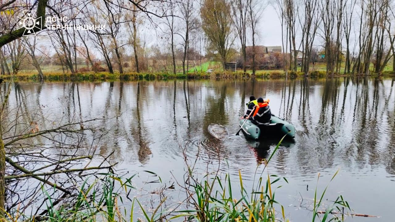 На Черниговщине из реки вытащили тело рыбака, пропавшего несколько дней назад