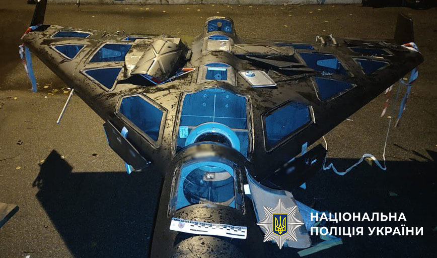 У Києві чоловік перевозив дрон на даху автомобіля