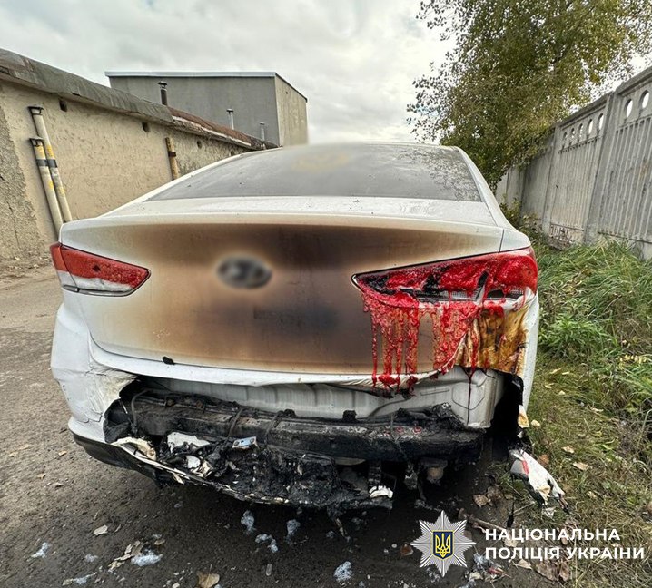 У Києві поліцейські затримали 18-річного юнака за підпал автівок