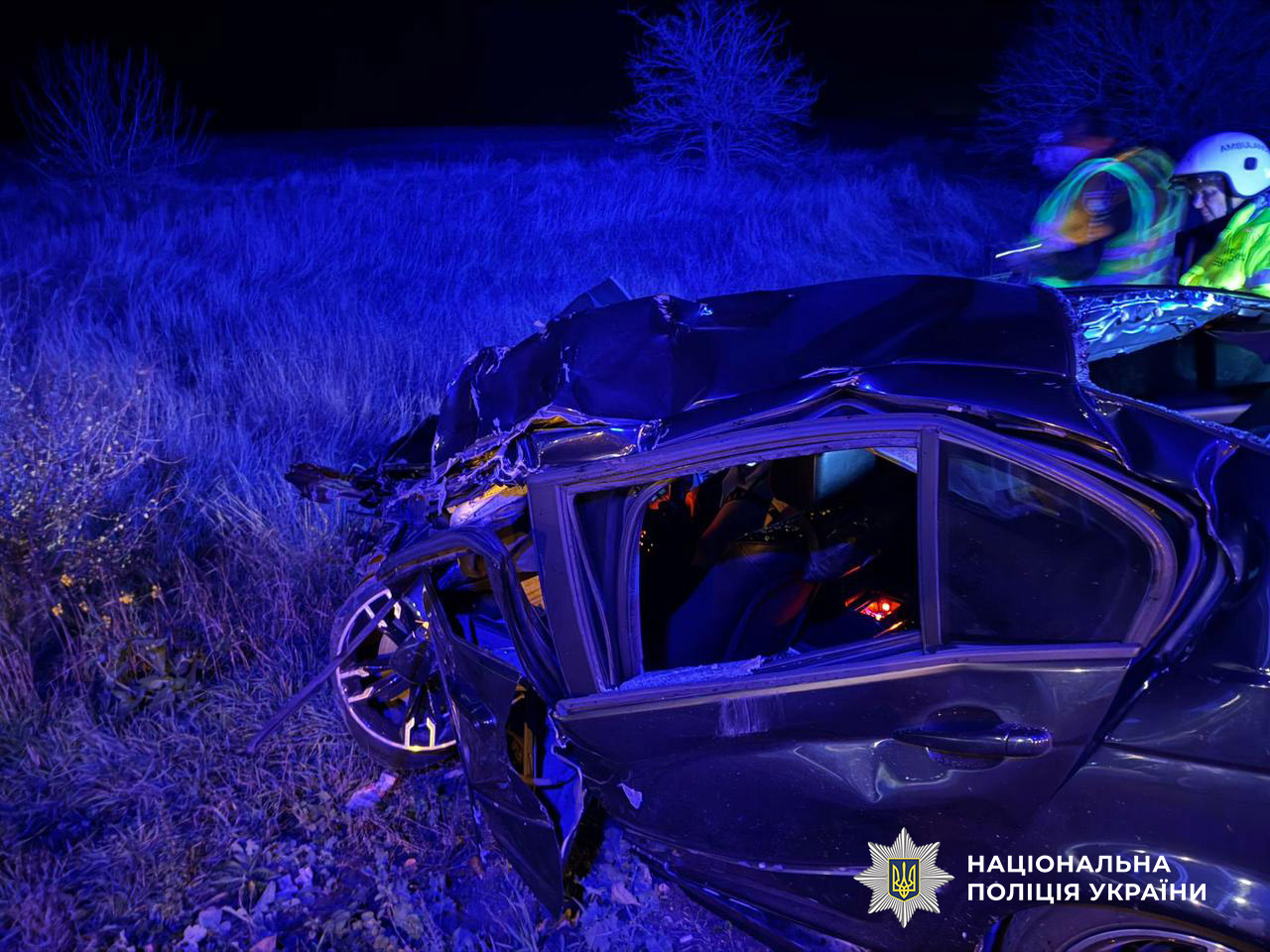 На Одещині на трасі легковик врізався у вантажівку: загинула жінка