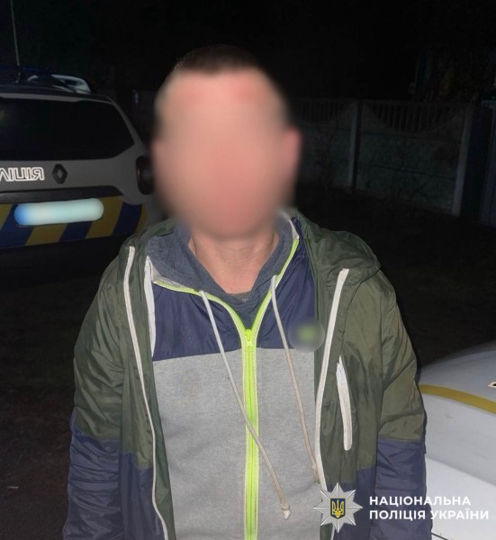 В Киевской области задержали мужчину, который в течение года насиловал несовершеннолетних падчериц