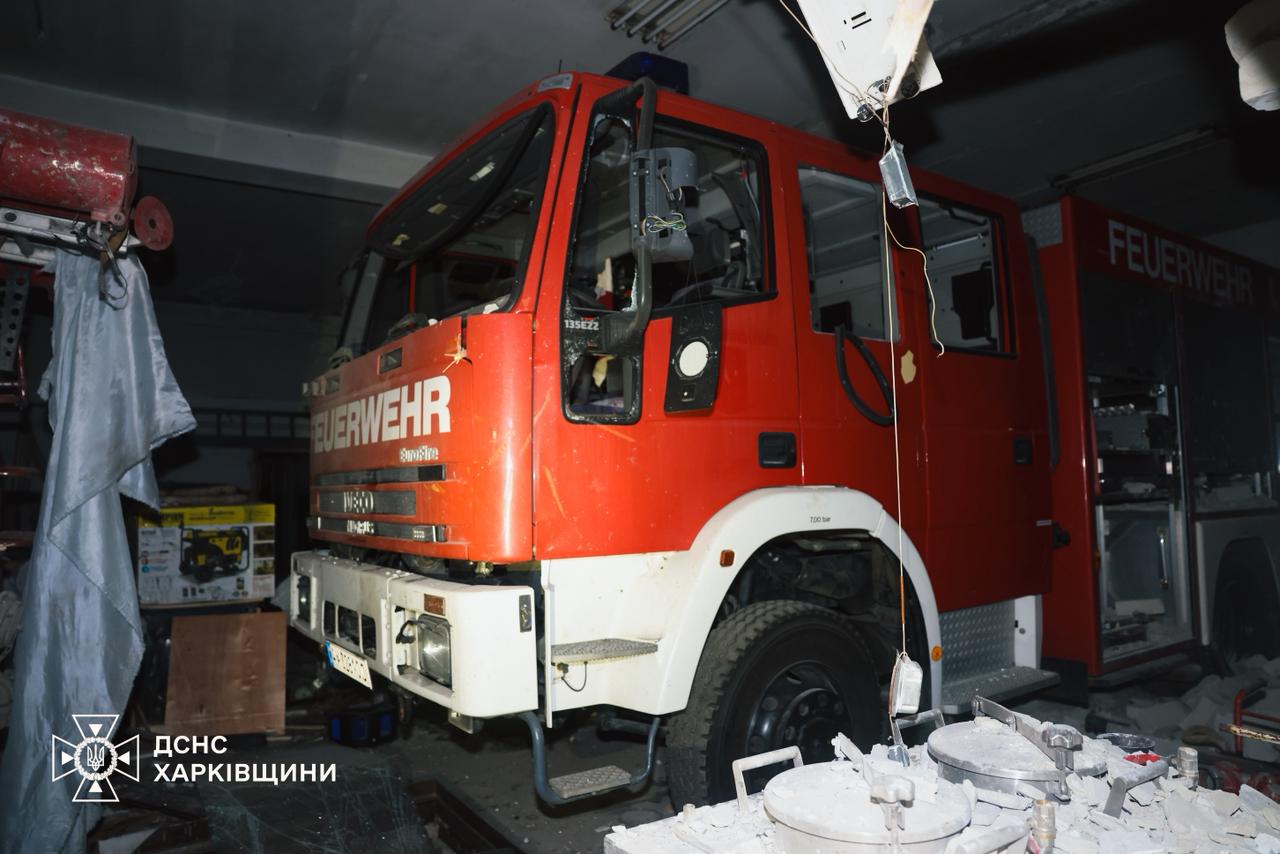 Последствия атаки в Харьковской области: среди пострадавших – спасатели