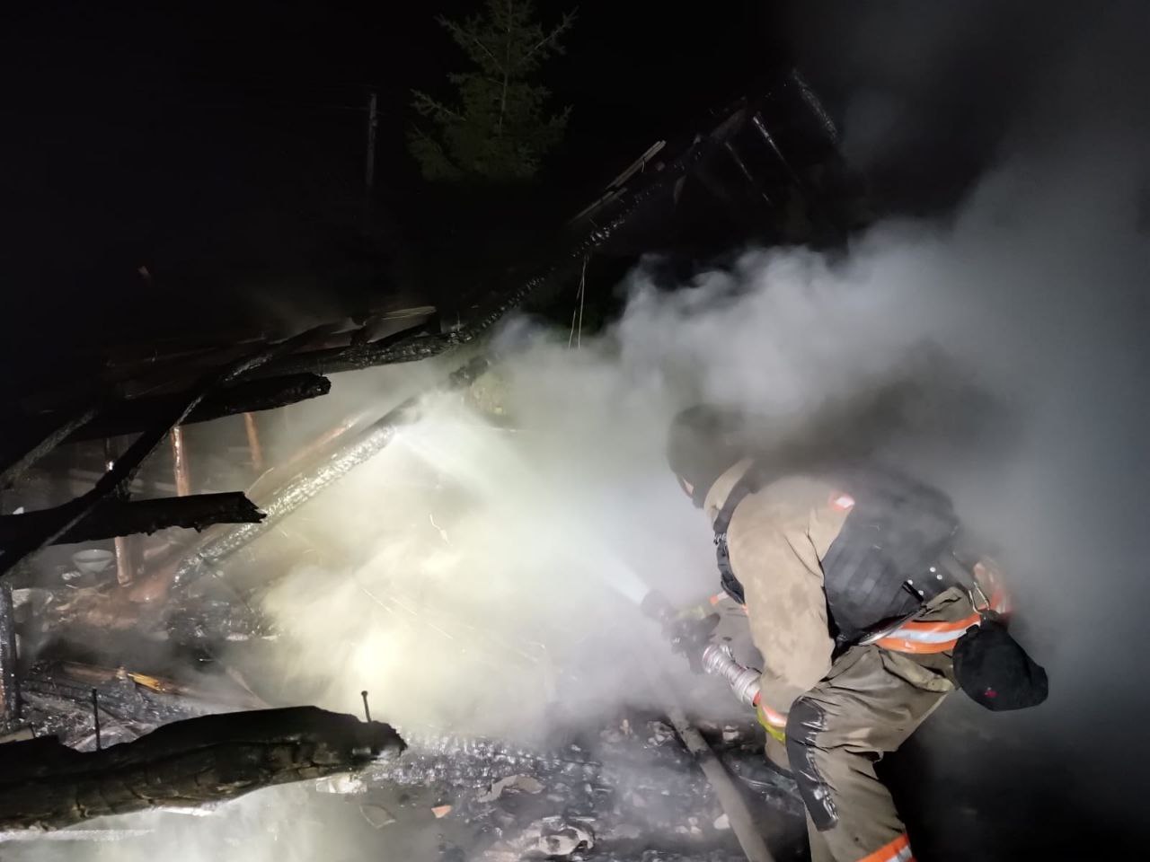 Россияне ударили по трем районам на Днепропетровщине: погиб мужчина