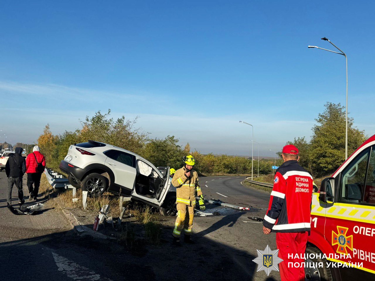 Врезалась в отбойник: в Ровенской области в результате ДТП пострадали двое киевлянок