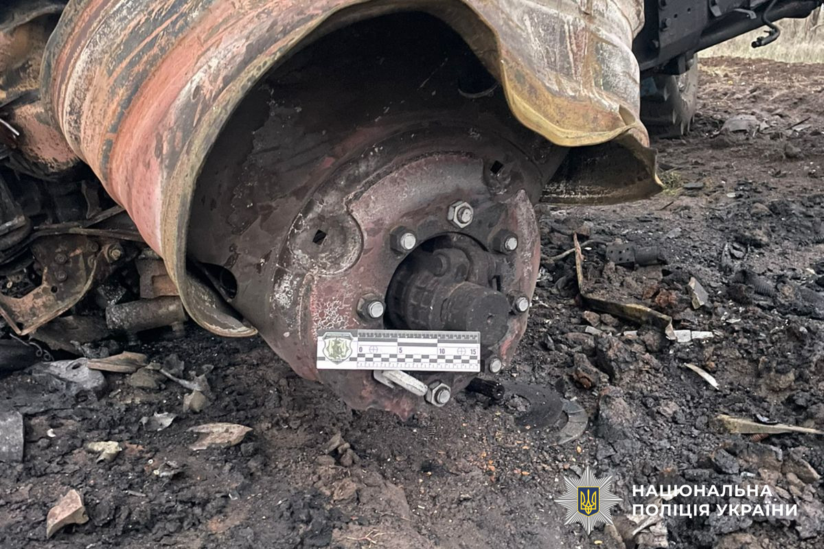 В Николаевской области тракторист взорвался на мини