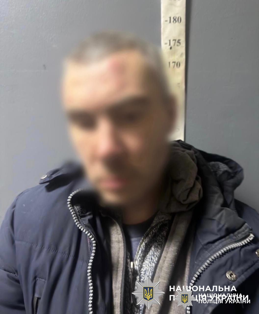 П’яний чоловік влаштував погром у столичному супермаркеті