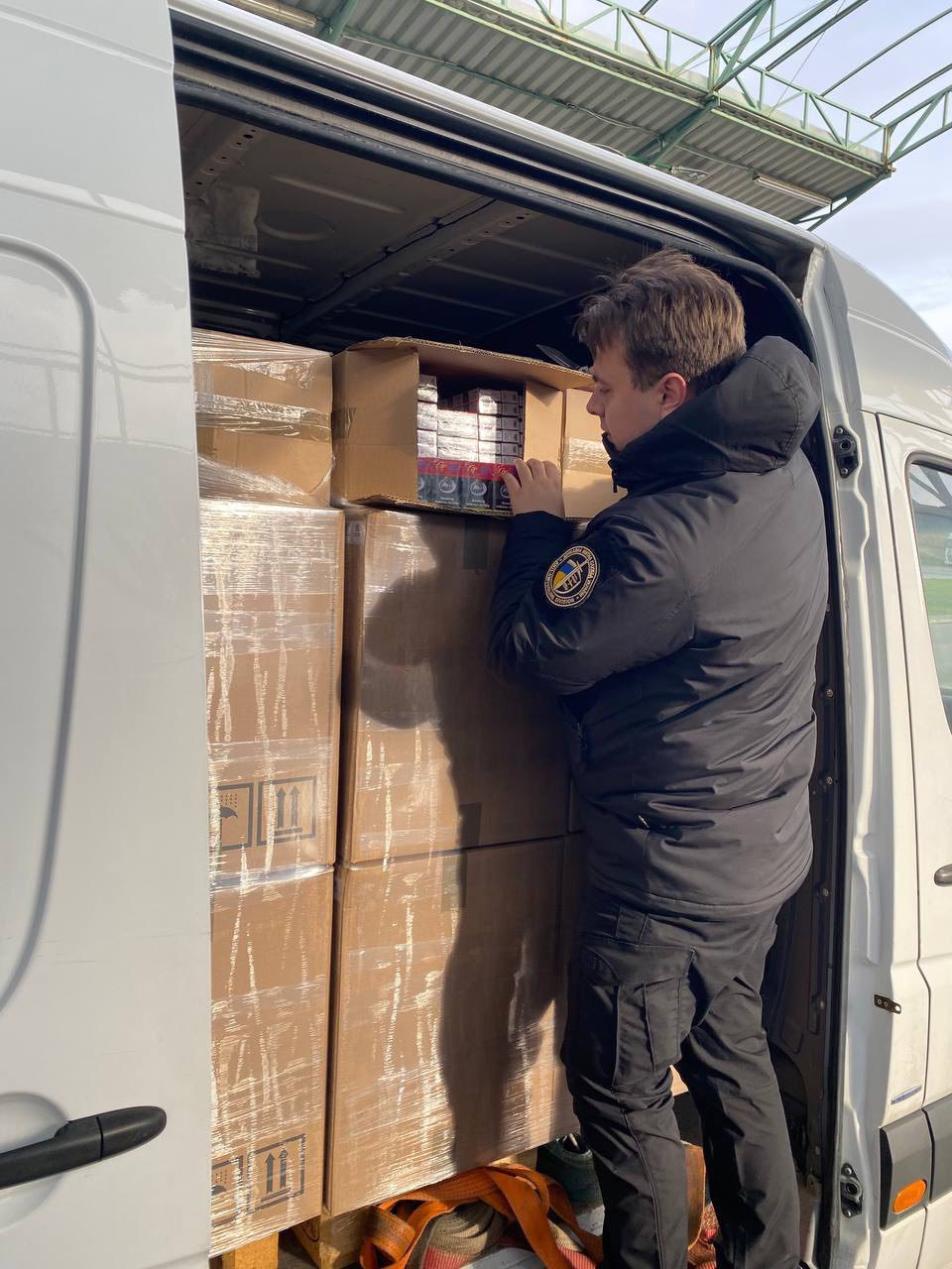 В Закарпатье остановили ввоз сигарет на 3,5 млн грн под видом гуманитарной помощи