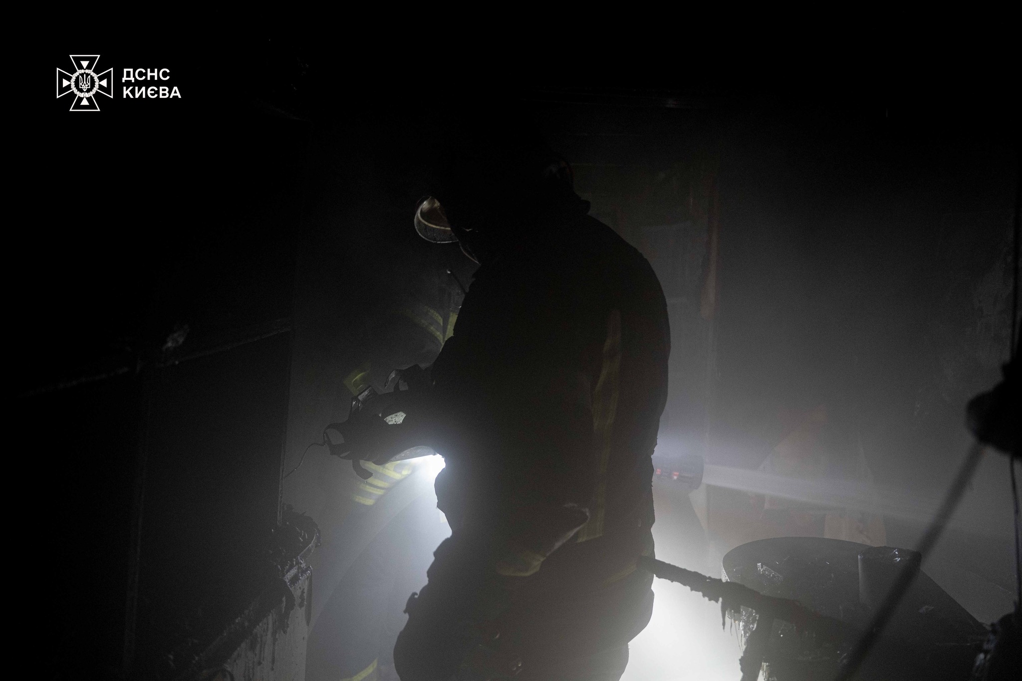 У Києві сталася пожежа у двоповерхівці