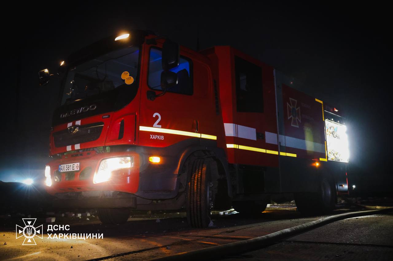 Спасатели ликвидировали пожар, нанесенный ударами БпЛА в Харькове