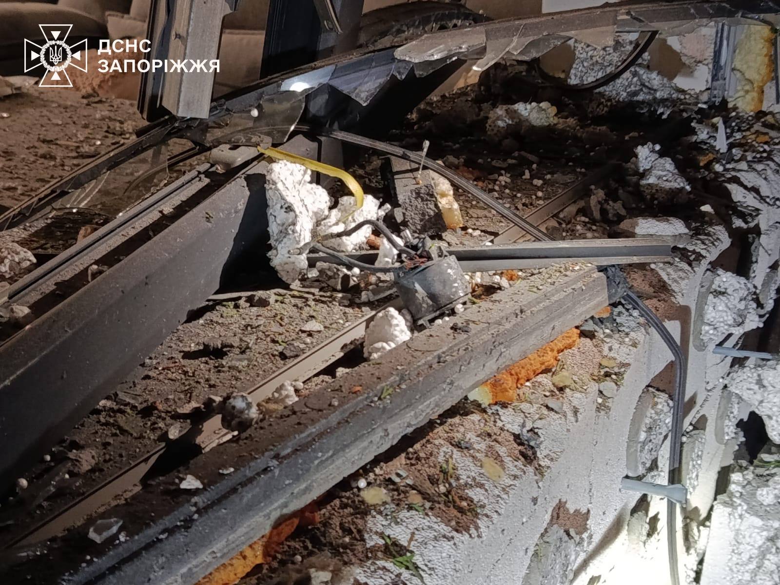 Россияне атаковали Запорожье: повреждены дома, есть пострадавшие