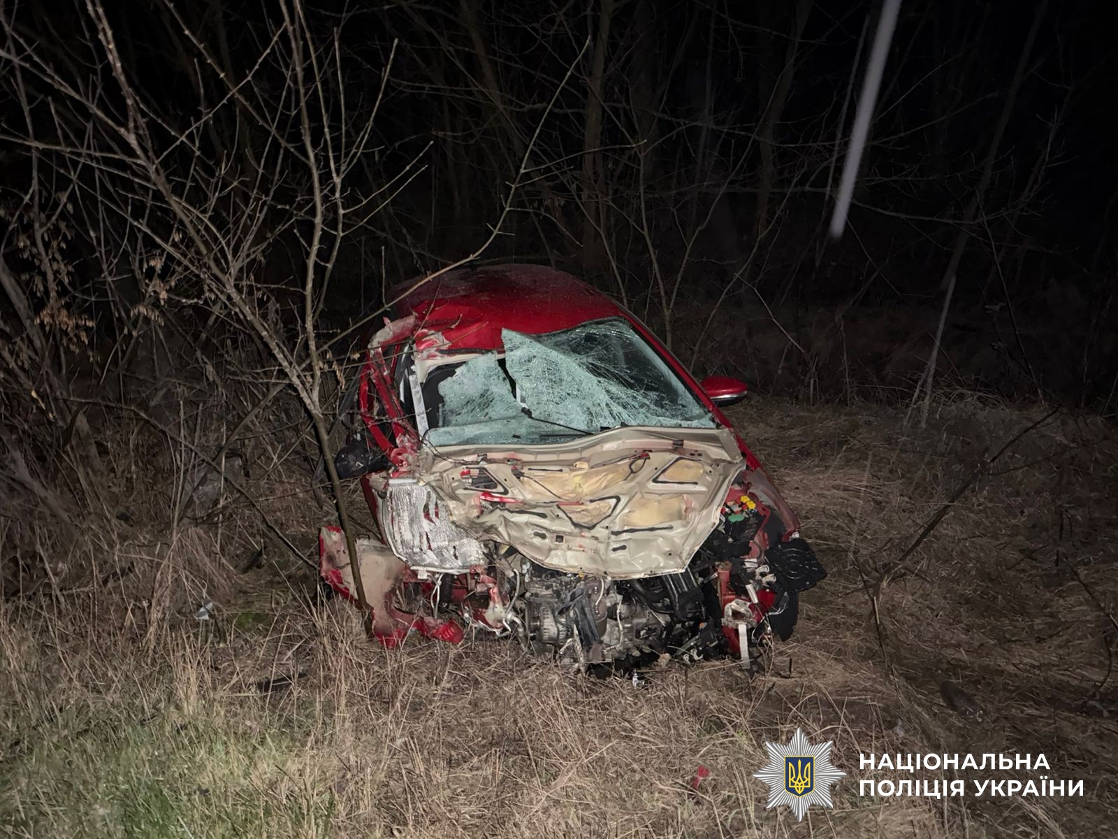 На Кіровоградщині внаслідок ДТП перекинулася вантажівка: є постраждалі