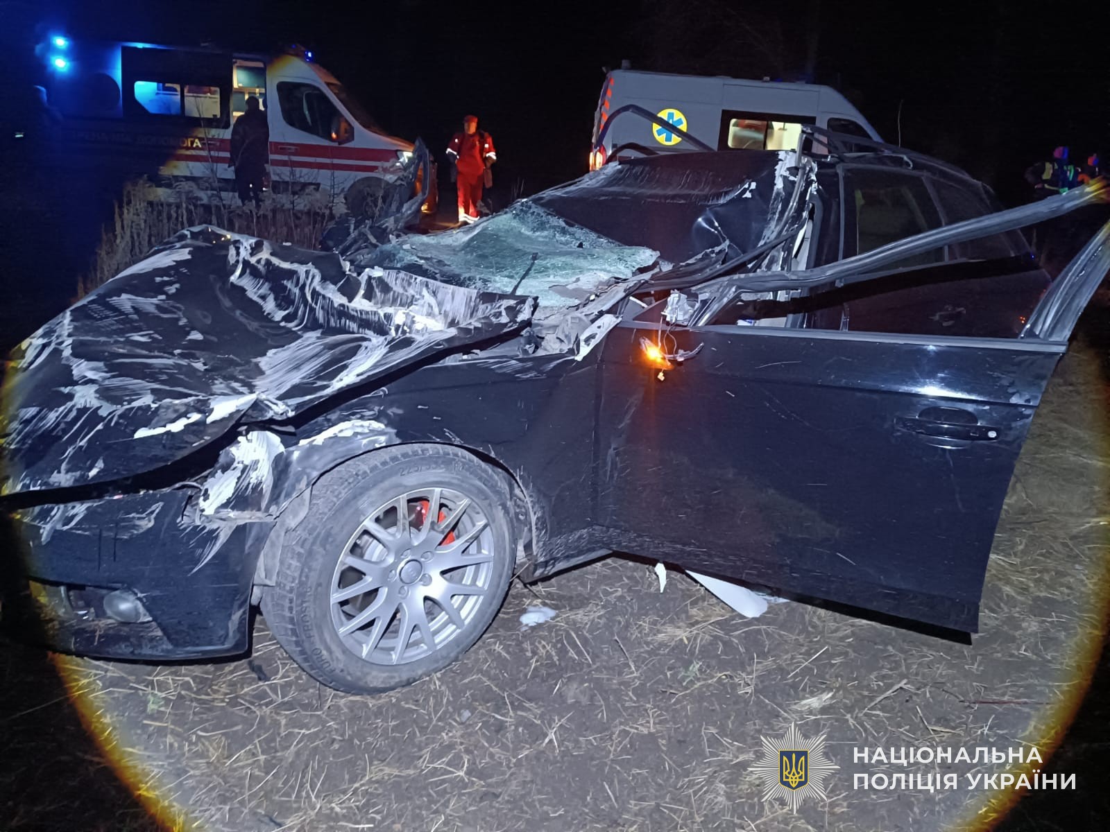 На Львовщине легковушка врезалась в грузовик: двое пострадавших