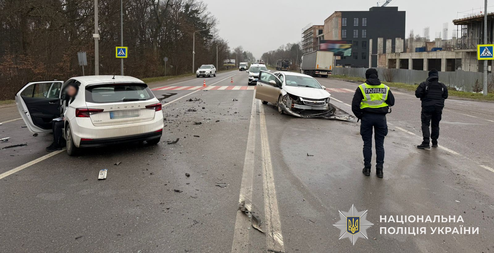 У Львівській області на трасі зіткнулися легковики