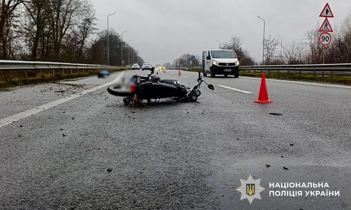 Смертельна ДТП на трасі у Житомирській області: загинув мотоцикліст