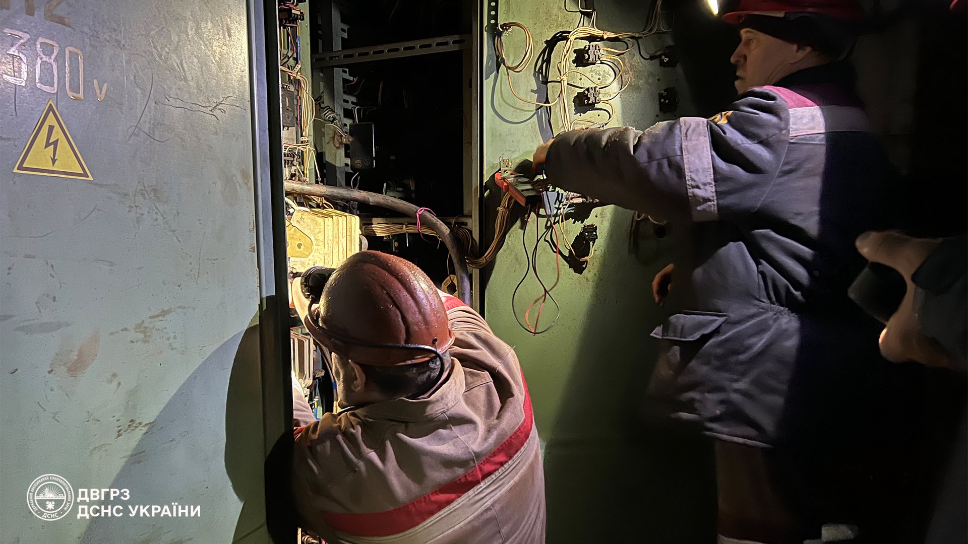 Обстрел Кривого Рога: шахтеры остались заблокированными под землей