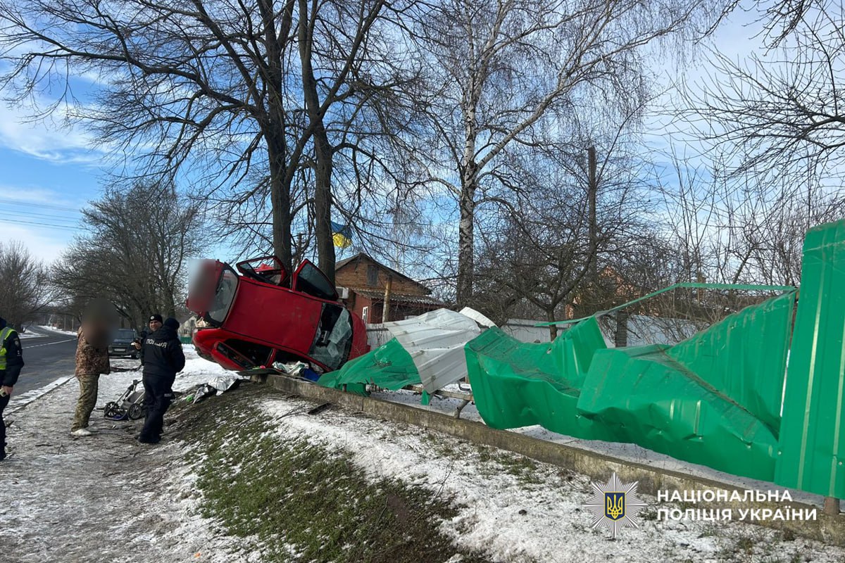 ДТП на Черкащині: легковик рознесло вщент, загинула жінка