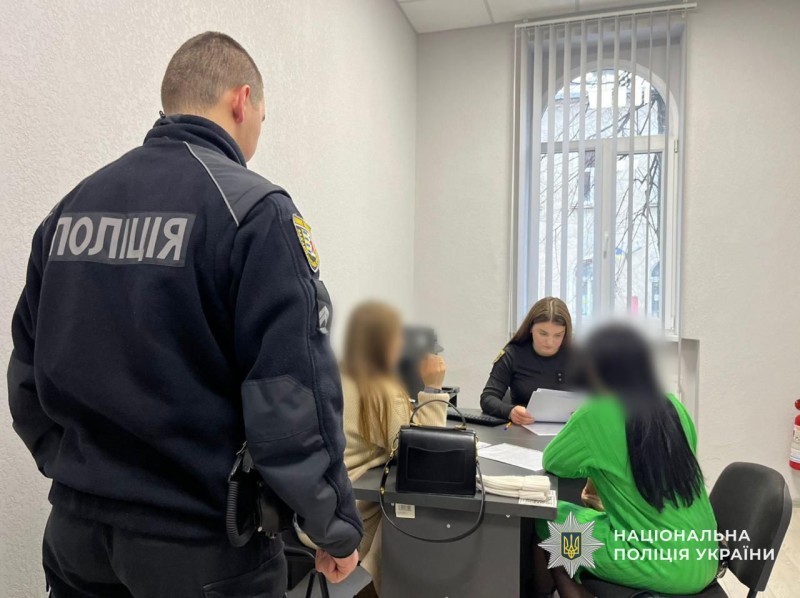 На Закарпатті оголосили підозру лікарці через смерть немовляти від травм під час пологів