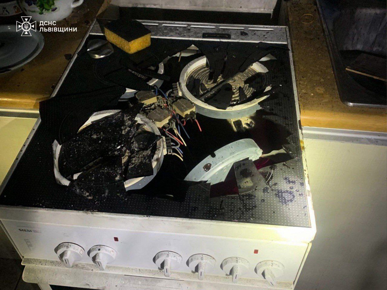 Во Львове в одной из 16-этажек произошел взрыв: возник пожар