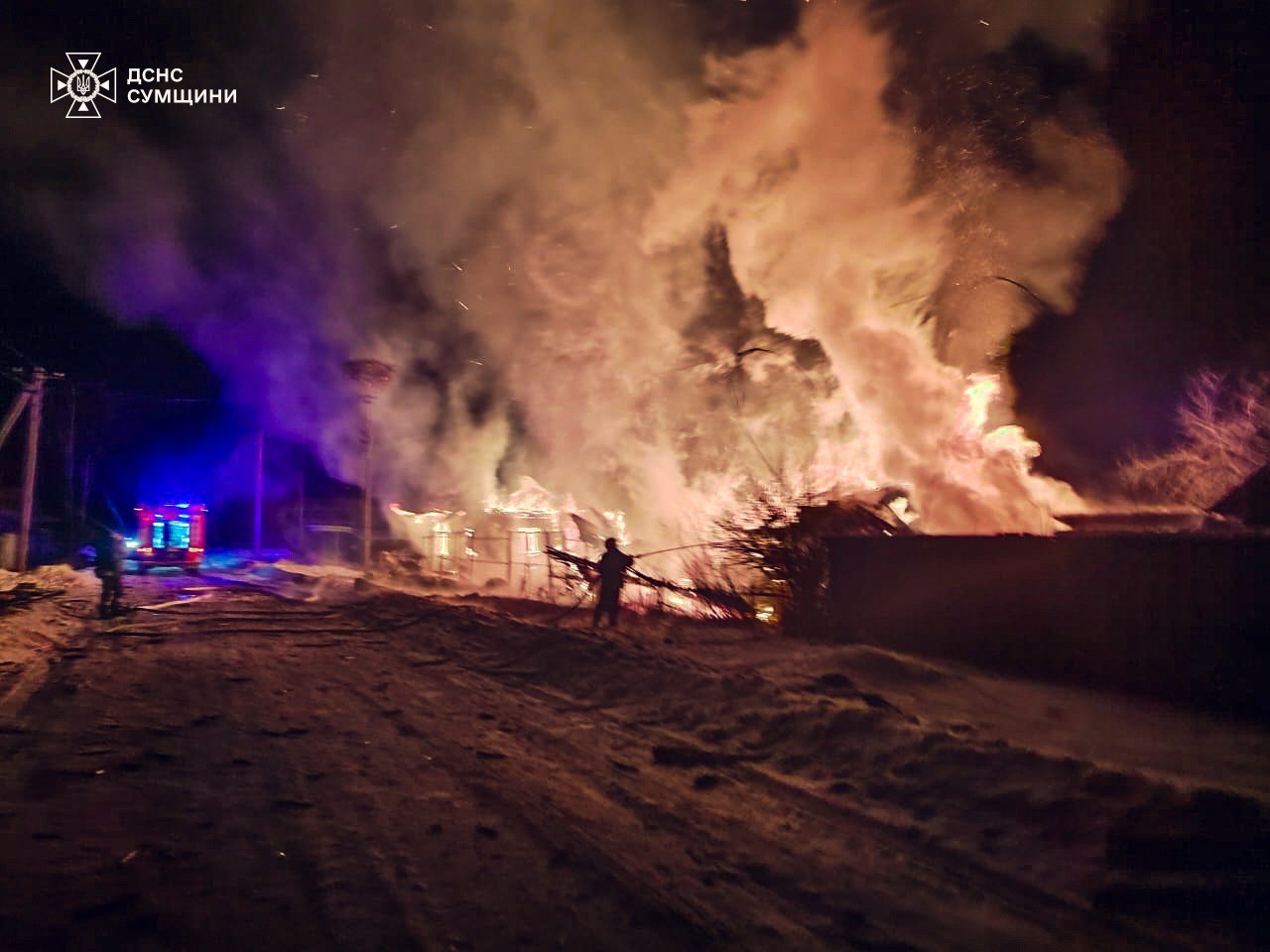 Вражеские дроны атаковали жилой сектор в Сумской области