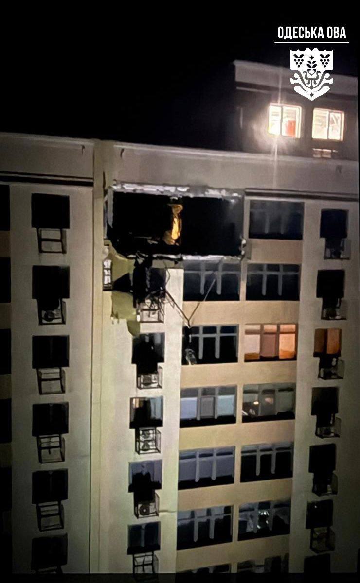 В Одесской области из-за ночной атаки повреждены дома, объекты энергетической и газовой инфраструктуры