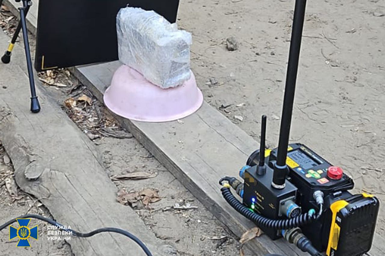 Готовил теракты в четырех регионах: СБУ задержала российского агента