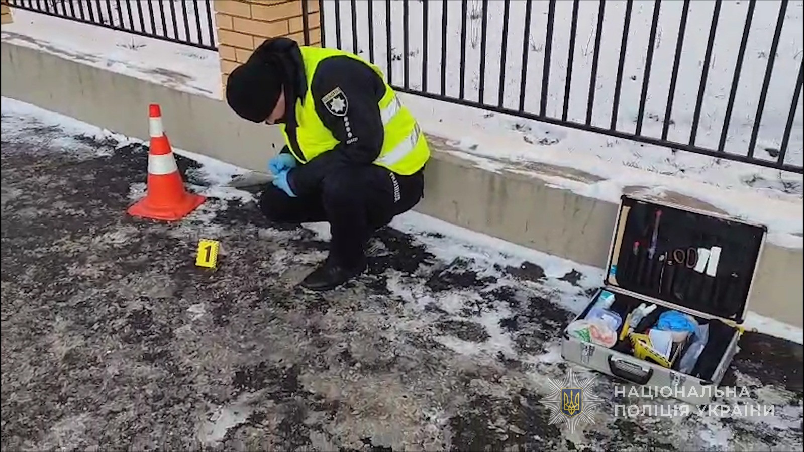 В Одесі затримали чоловіків, які посеред вулиці зі стрільбою викрали 19-річну дівчину