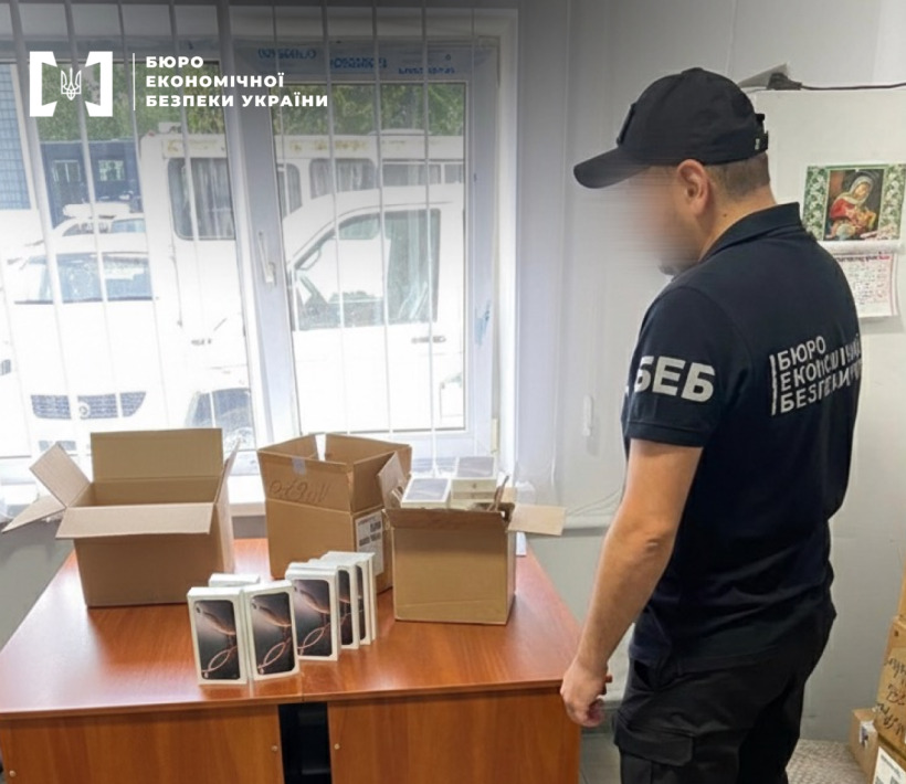 Справа на 30 мільйонів: на Львівщині судитимуть контрабандиста телефонів та вейпів