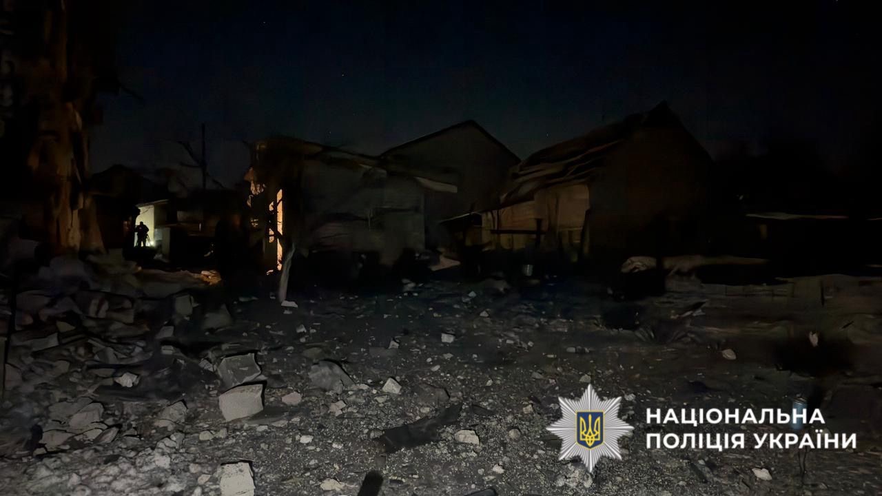 На Киевщине в результате российской атаки повреждены дома, пострадал мужчина